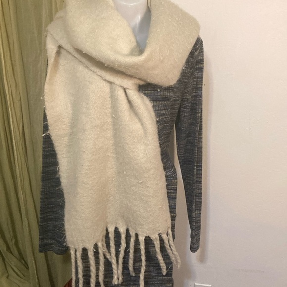 Lucca Couture Accessories - Lucca oversized big fluffy fringed boho scarf